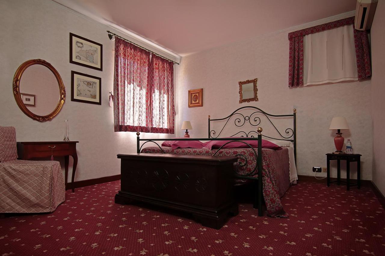 B&B Villa Bency Capo dʼOrlando Habitación foto